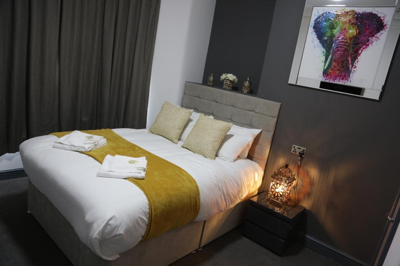 Park City Suites Hotel Manchester Exterior foto