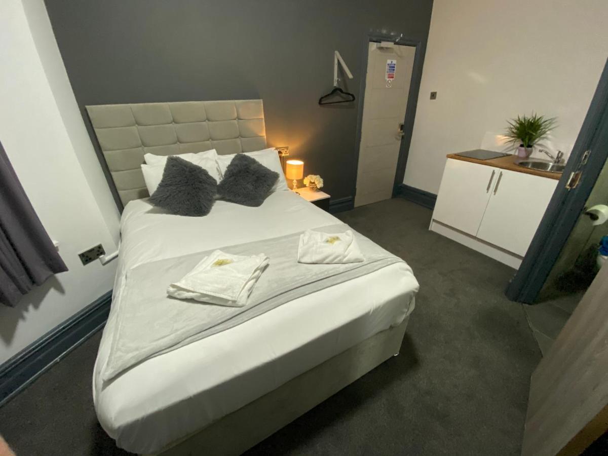 Park City Suites Hotel Manchester Exterior foto